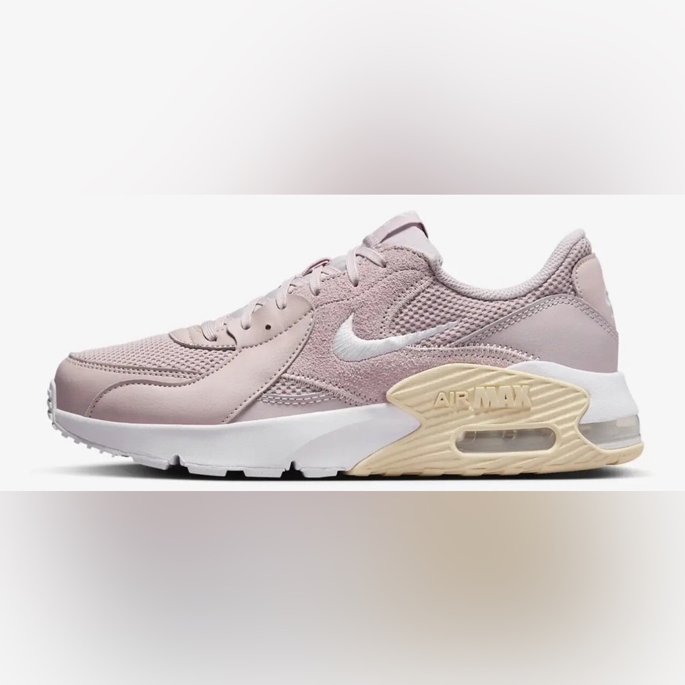 Nike Women's Blush and Cream Air Max Sneakers